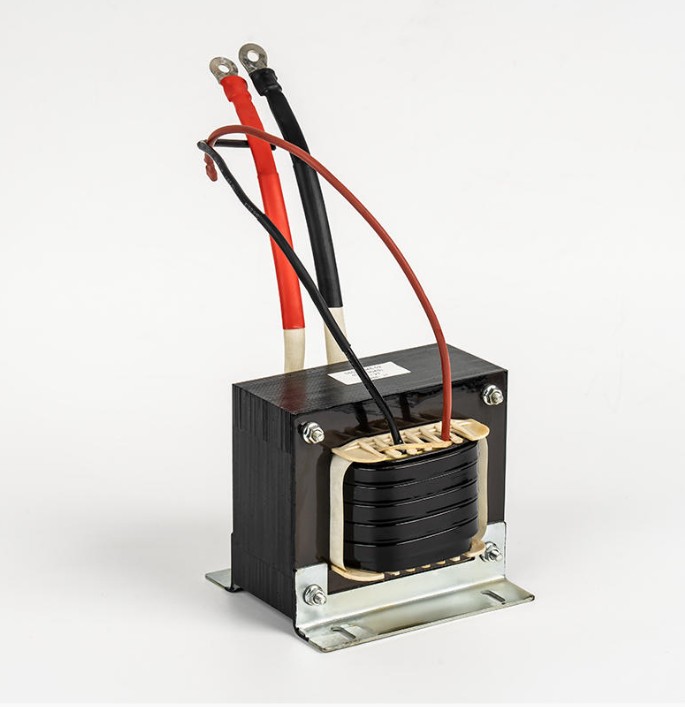 Cad iad na tionscail nó an trealamh a bhfuil claochladáin inverter oiriúnach dóibh?